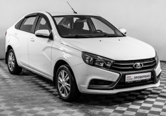Подержанный автомобиль LADA (ВАЗ) Vesta Sedan 2017 года (3 фото)