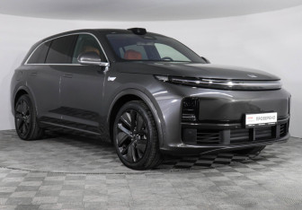 Подержанный автомобиль LiXiang L7 2023 года (3 фото)