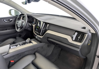 Подержанный автомобиль Volvo XC60 2021 года (11 фото)