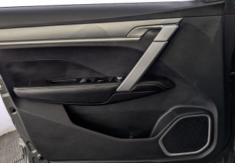 Подержанный автомобиль Geely Coolray 2022 года (19 фото)