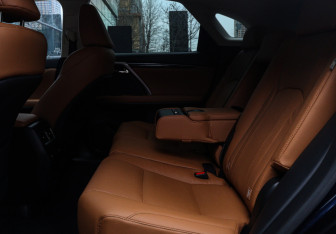 Подержанный автомобиль Lexus RX 2020 года (14 фото)