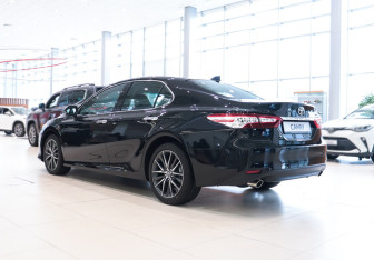Новый Toyota Camry Sedan 2024 (5 фото)