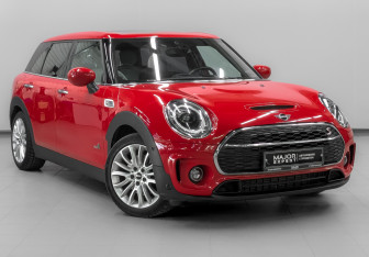 Подержанный автомобиль MINI Clubman Wagon 2021 года (3 фото)