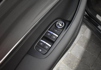 Подержанный автомобиль Chery Tiggo 8 Pro Max 2023 года (19 фото)