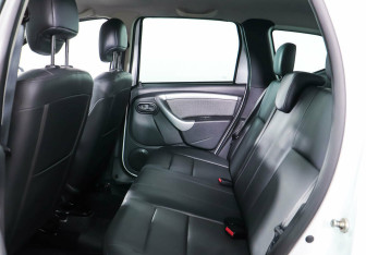 Подержанный автомобиль Renault Duster 2013 года (14 фото)