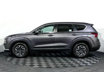 Подержанный автомобиль Hyundai Santa Fe 2021 года (8 фото)