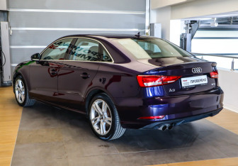 Подержанный автомобиль Audi A3 Sedan 2017 года (6 фото)
