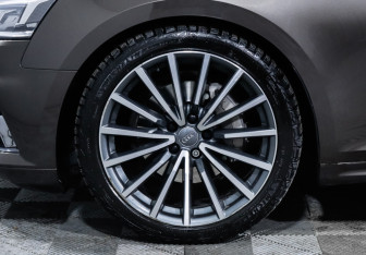 Подержанный автомобиль Audi A5 Coupe 2016 года (15 фото)