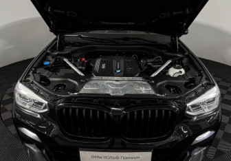 Подержанный автомобиль BMW X4 2019 года (10 фото)