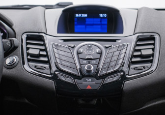 Подержанный автомобиль Ford Fiesta Hatchback 2016 года (14 фото)