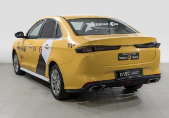 Подержанный автомобиль Kaiyi E5 2024 года (7 фото)
