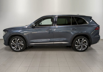 Подержанный автомобиль Geely Monjaro 2023 года (8 фото)