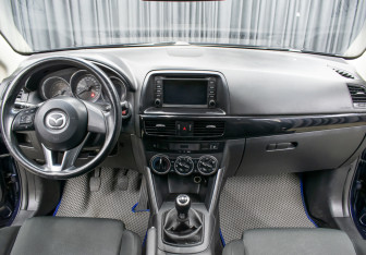 Подержанный автомобиль Mazda CX-5 2013 года (12 фото)
