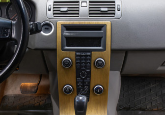 Подержанный автомобиль Volvo S40 2008 года (15 фото)