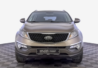 Подержанный автомобиль Kia Sportage 2015 года (2 фото)