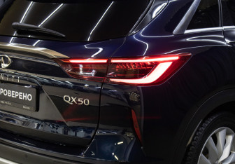 Подержанный автомобиль Infiniti QX50 2018 года (27 фото)