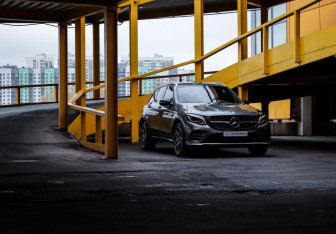 Подержанный автомобиль Mercedes-Benz GLC AMG 2016 года (22 фото)