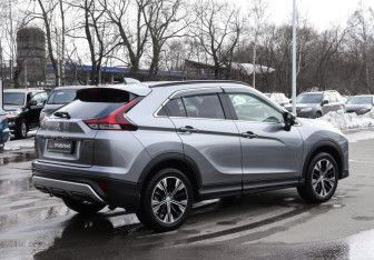 Подержанный автомобиль Mitsubishi Eclipse Cross 2021 года (5 фото)