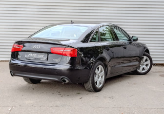 Подержанный автомобиль Audi A6 Sedan 2012 года (5 фото)
