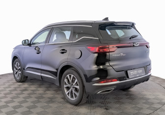 Подержанный автомобиль Chery Tiggo 7 Pro 2022 года (7 фото)