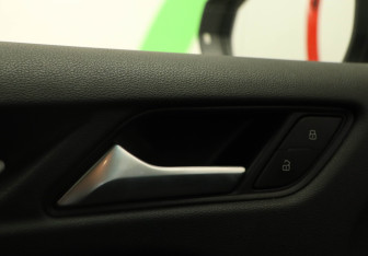 Подержанный автомобиль Audi A3 Hatchback 2015 года (21 фото)