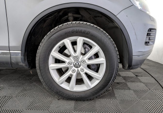 Подержанный автомобиль Volkswagen Touareg 2013 года (18 фото)