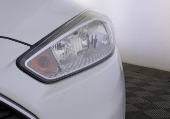 Подержанный автомобиль Ford Focus Hatchback 2018 года (11 фото)