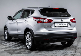 Подержанный автомобиль Nissan Qashqai 2017 года (7 фото)