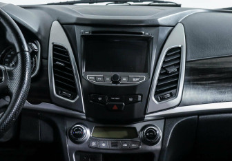 Подержанный автомобиль SsangYong Actyon 2014 года (8 фото)