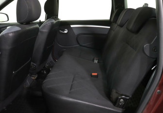 Подержанный автомобиль LADA (ВАЗ) Largus Wagon 2016 года (14 фото)