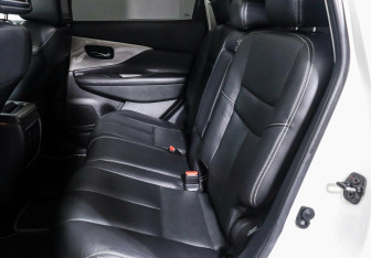 Подержанный автомобиль Nissan Murano Suv 2017 года (19 фото)