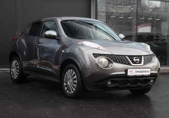 Подержанный автомобиль Nissan Juke 2012 года (3 фото)