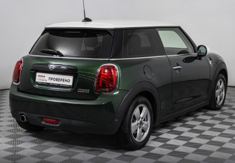 Подержанный автомобиль MINI Hatch 2018 года (5 фото)