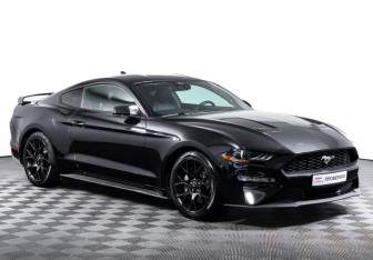 Подержанный автомобиль Ford Mustang Coupe 2022 года (3 фото)