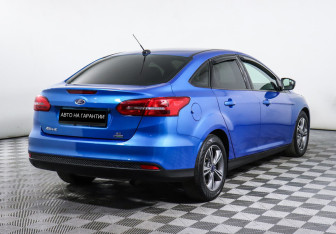 Подержанный автомобиль Ford Focus Sedan 2016 года (3 фото)
