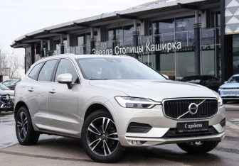 Подержанный автомобиль Volvo XC60 2019 года (23 фото)