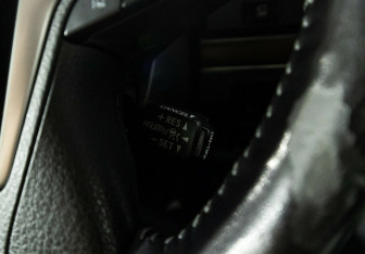 Подержанный автомобиль Toyota Land Cruiser Suv 2015 года (17 фото)