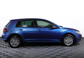 Подержанный автомобиль Volkswagen Golf Hatchback 2014 года (4 фото)