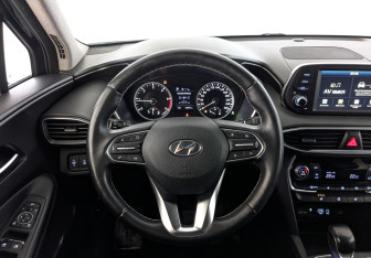 Подержанный автомобиль Hyundai Santa Fe 2020 года (22 фото)