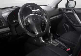 Подержанный автомобиль Subaru Forester Suv 2013 года (13 фото)