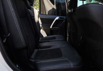 Подержанный автомобиль Toyota Land Cruiser Prado 2018 года (8 фото)