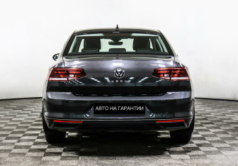 Подержанный автомобиль Volkswagen Passat Sedan 2021 года (5 фото)