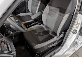 Подержанный автомобиль Skoda Rapid Liftback 2021 года (20 фото)