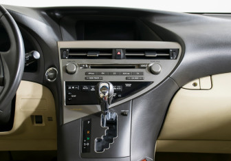 Подержанный автомобиль Lexus RX 2011 года (39 фото)