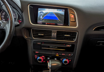 Подержанный автомобиль Audi Q5 2015 года (14 фото)