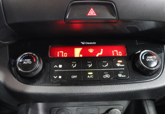 Подержанный автомобиль Kia Sportage 2012 года (17 фото)