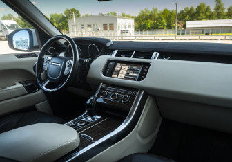 Подержанный автомобиль Land Rover Range Rover Sport 2014 года (12 фото)