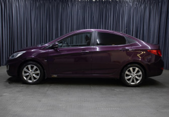 Подержанный автомобиль Hyundai Solaris Sedan 2013 года (8 фото)