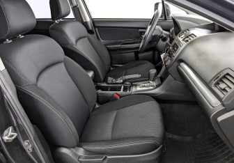 Подержанный автомобиль Subaru XV 2013 года (24 фото)