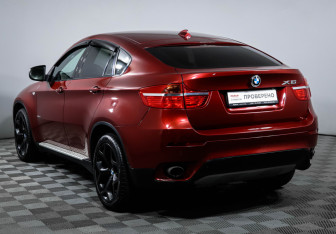 Подержанный автомобиль BMW X6 2009 года (7 фото)